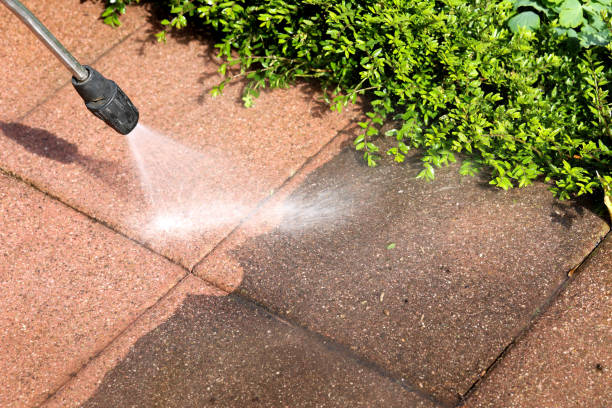 Garage Pressure Washing in Las Lomas, CA